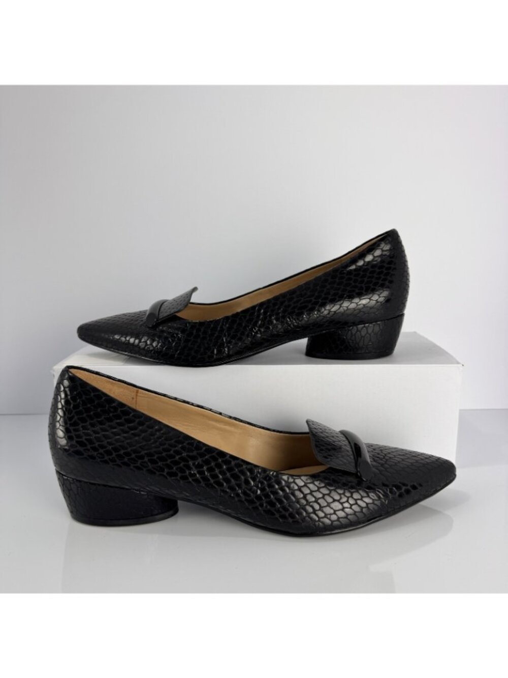 Naturalizer Womens Pump 10 M Booker Point Toe Low Heel Black Leather Loafer Shoe - Picture 3 of 11